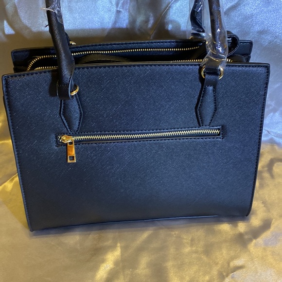 Park Ave Collection black bag with gold trim. - Picture 3 of 13